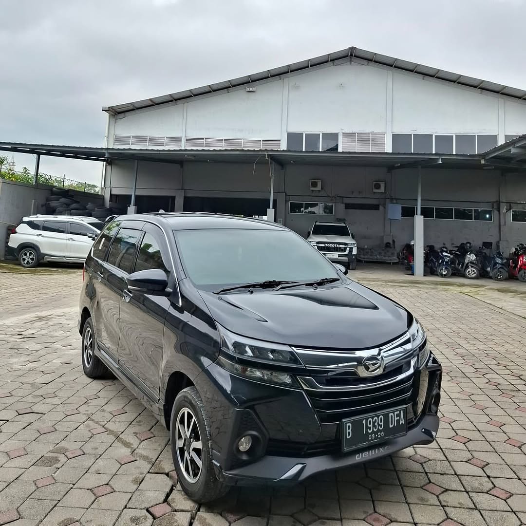 DAIHATSU XENIA 1.5 R DELUXE MT 