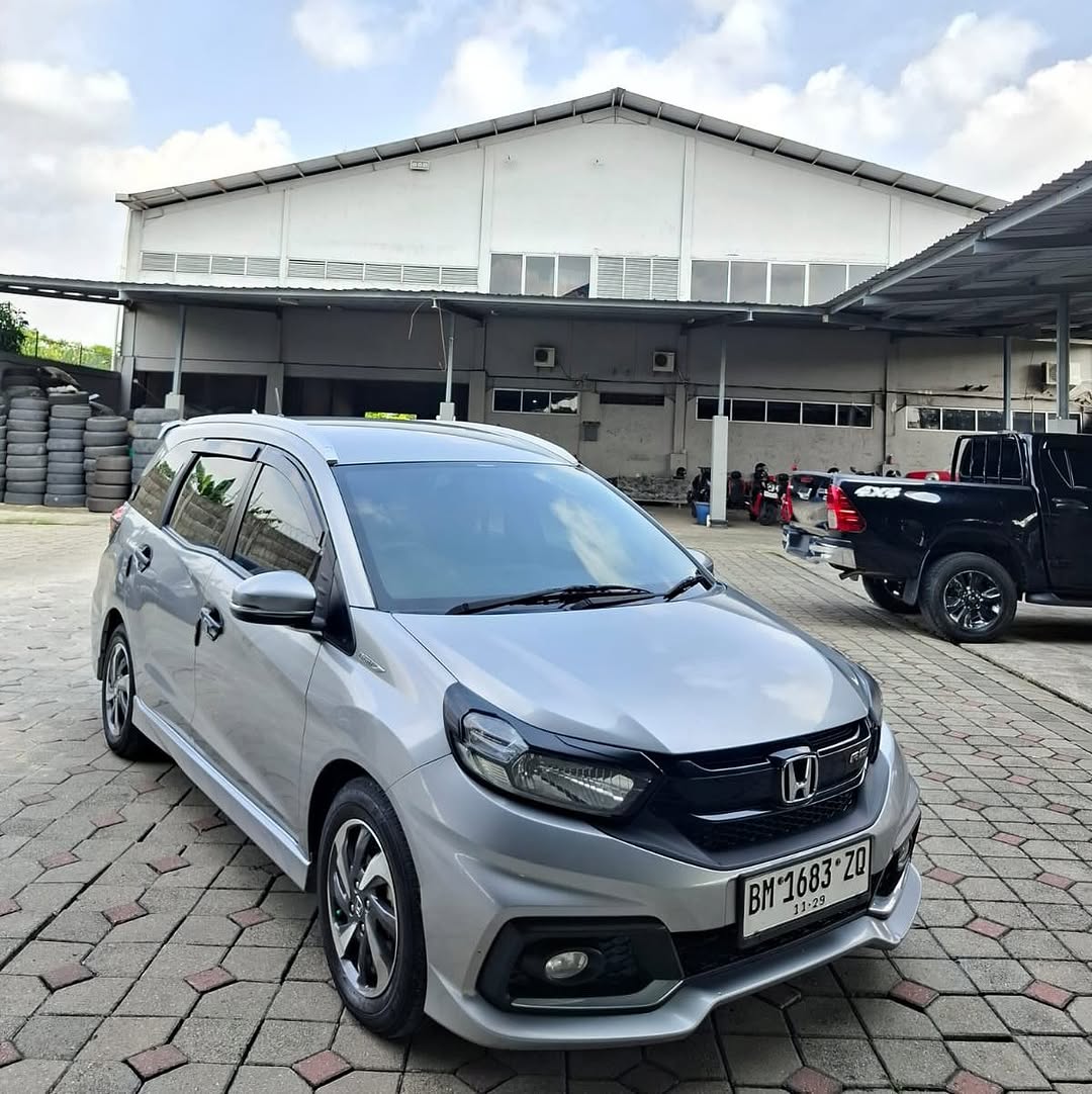 HONDA MOBILIO RS 1.5 MT 
