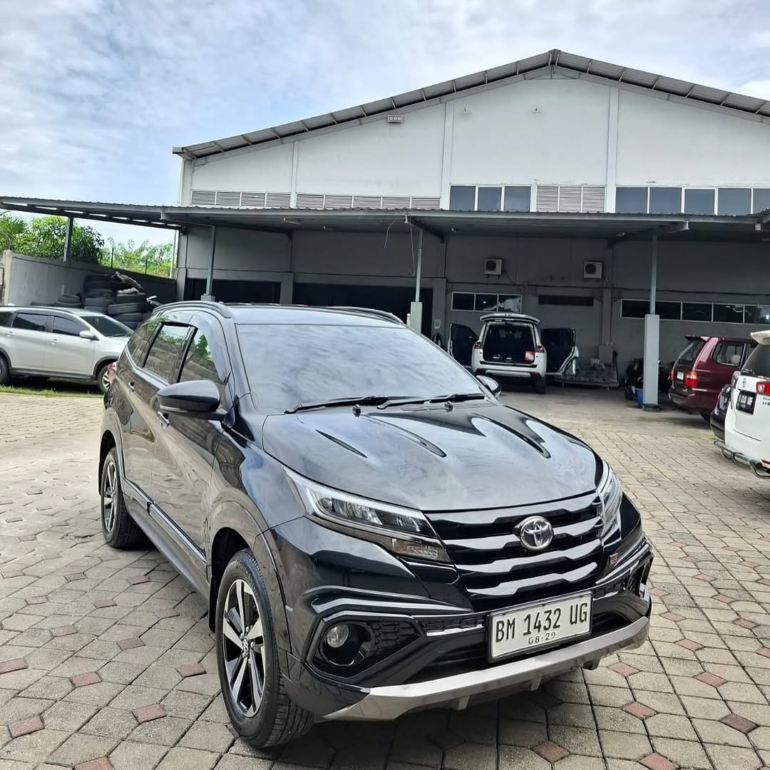 TOYOTA RUSH 1.5 GR AT  